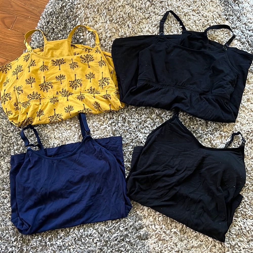 Breastfeeding tank tops